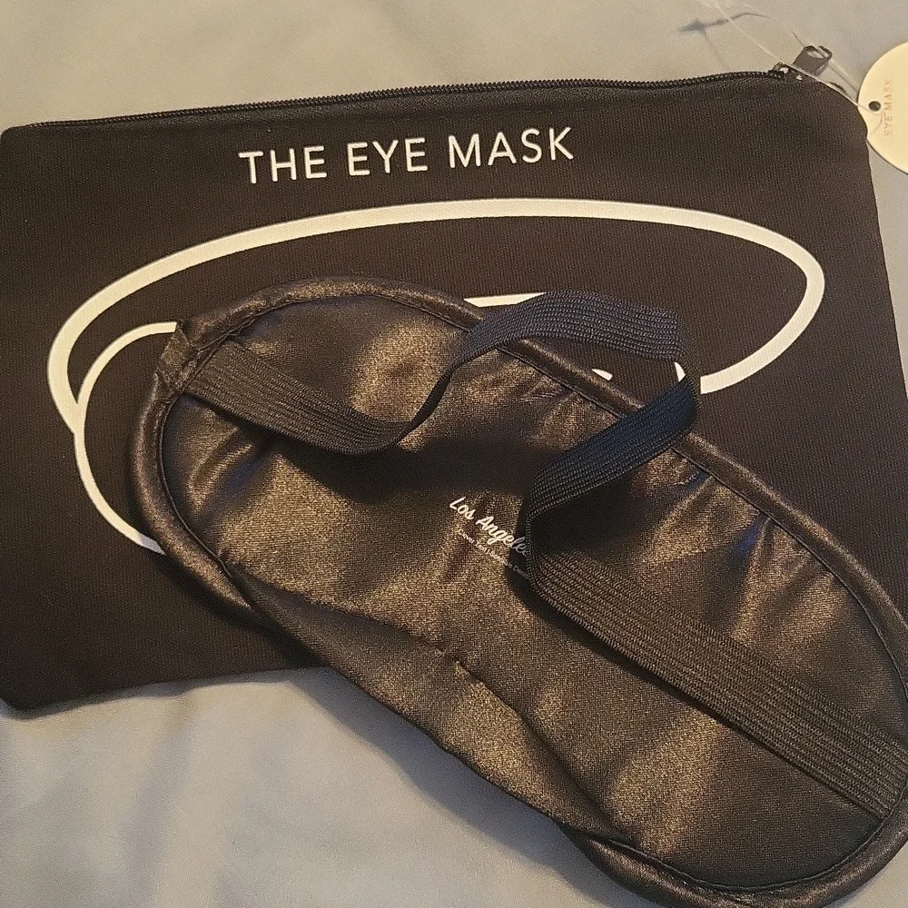 Cute eye masks with fun sayings & matching zippered case.